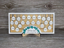 Load image into Gallery viewer, Personalized Holiday Family Frame (Baubles)