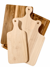 Load image into Gallery viewer, Custom Engraved Rubberwood Charcuterie Board w/Handle