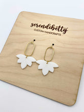 Load image into Gallery viewer, Modern Flower Charm Earrings - White (Acrylic)
