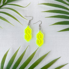 Load image into Gallery viewer, Retro "S" Earrings - Solid (Acrylic)