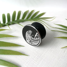 Load image into Gallery viewer, Tribal Engraved Phone Grip - Wave (Metal)