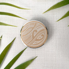 Load image into Gallery viewer, Tribal Engraved Phone Grip #2 (Metal)