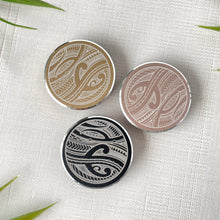 Load image into Gallery viewer, Tribal Engraved Phone Grip #2 (Metal)