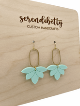 Load image into Gallery viewer, Modern Flower Charm Earrings - Mint (Acrylic)