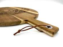 Load image into Gallery viewer, Round Tribal Engraved Cutting Board w/Handle