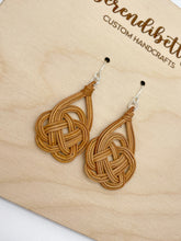 Load image into Gallery viewer, Woven Rattan Drop Earrings (Light)