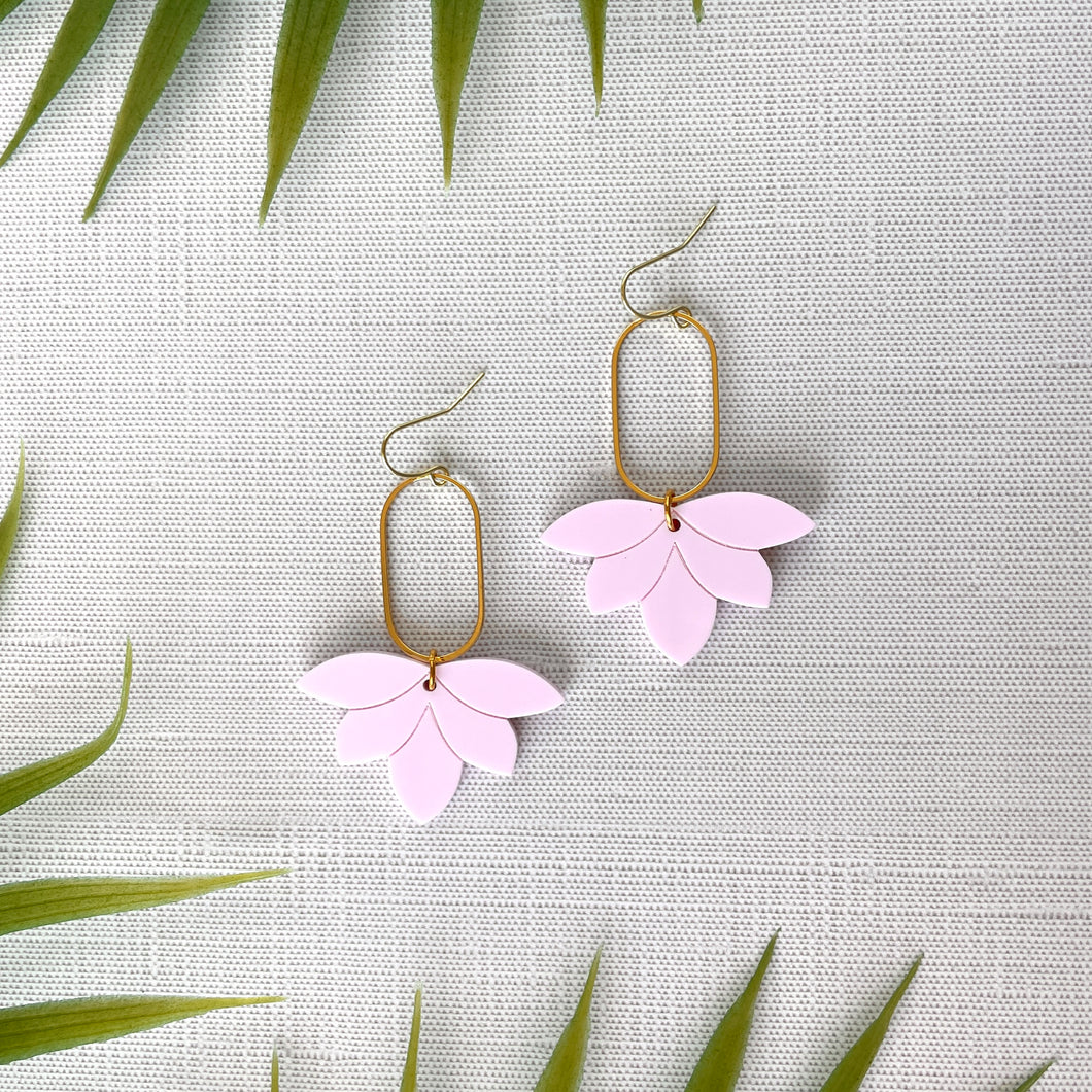 Modern Flower Charm Earrings - Pink (Acrylic)